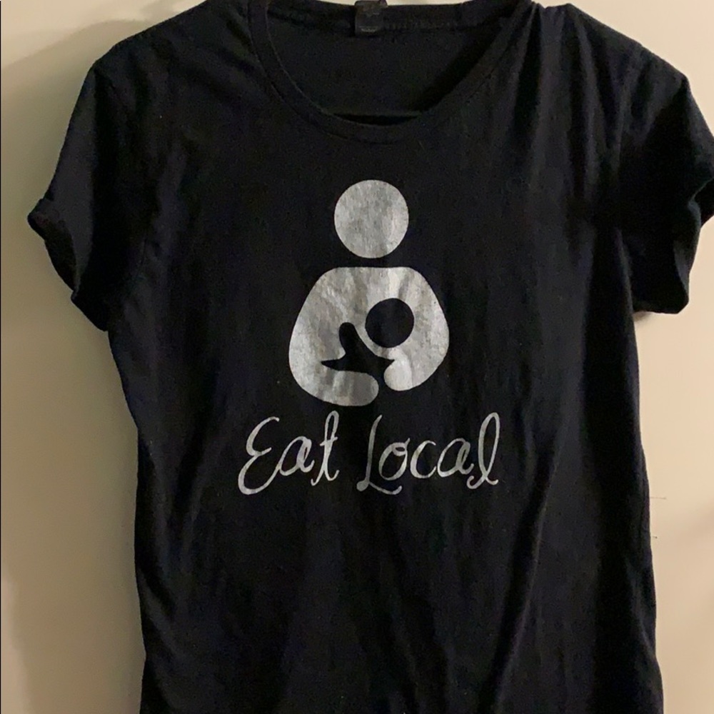 Support Normalizing Breastfeeding shirt.